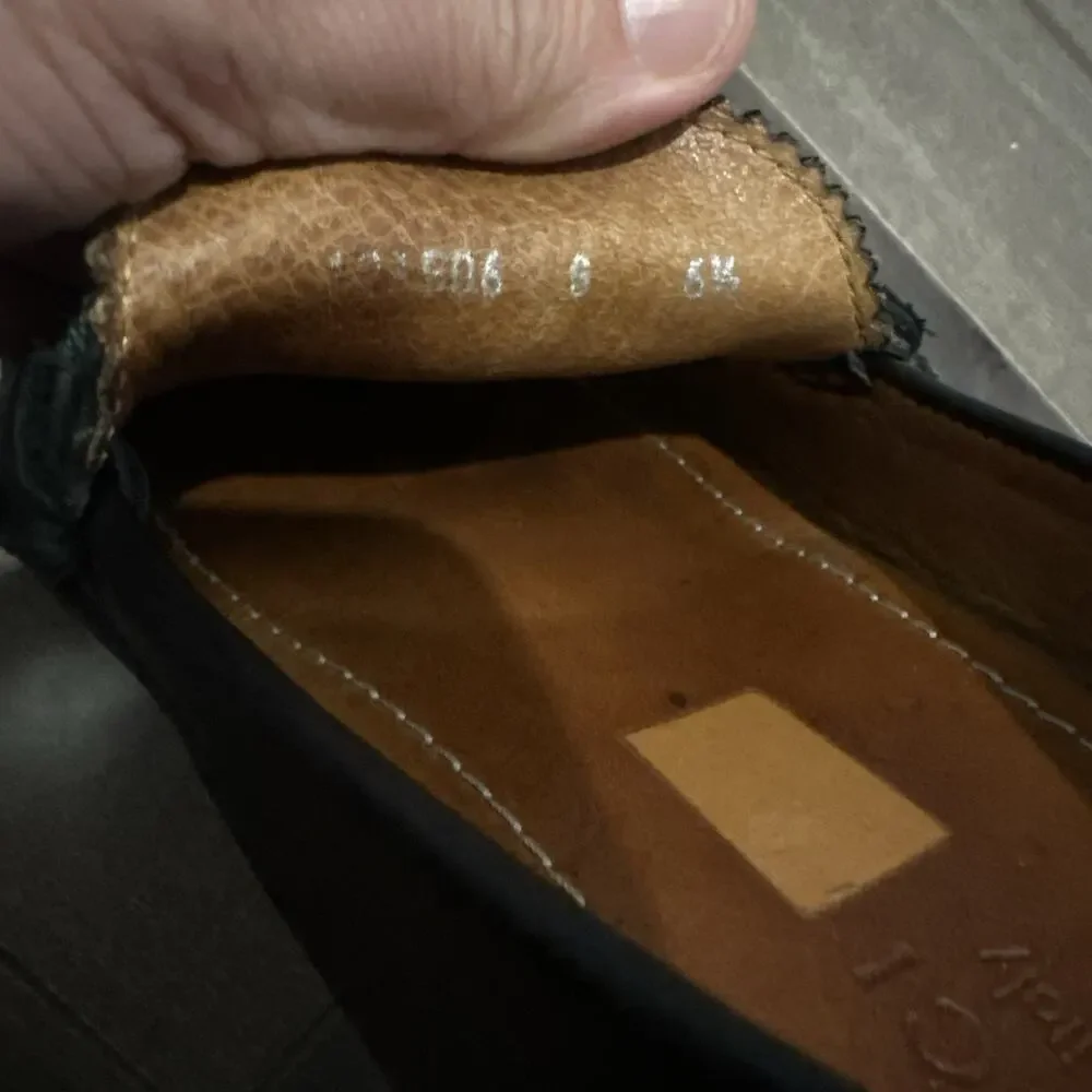 Authentic GUCCI Web Design Black Loafers 123506 GG sz 6.5 (fits USA 7.5)
